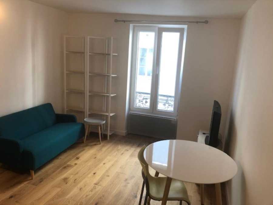Flat Rue Édouard Lockroy in Paris