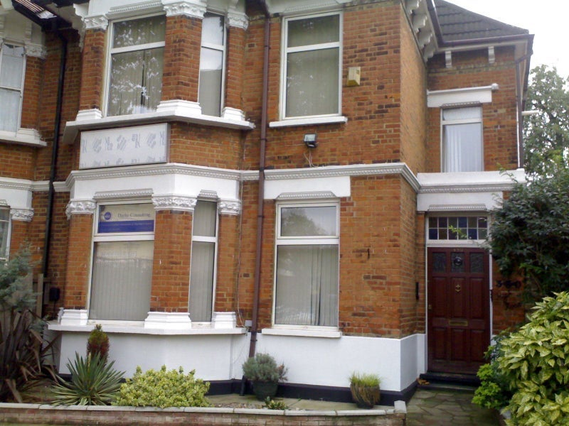 Room High Road in Greater London