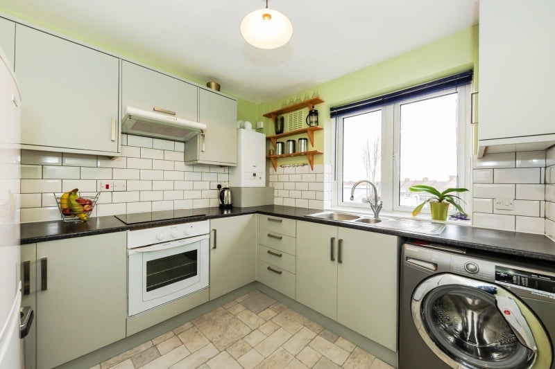 Room Drewstead Road in Greater London