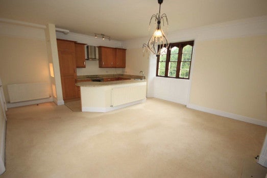 Flat Furlong Close in Stafford