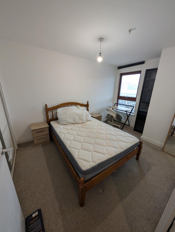 Room Mitchell Street in Glasgow