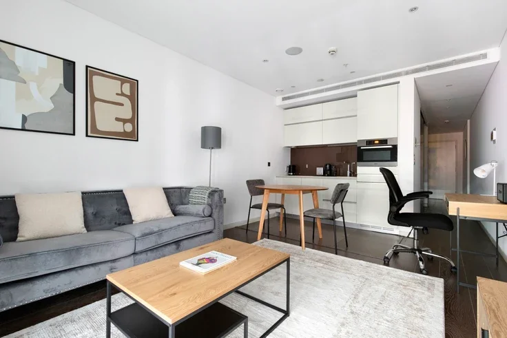 Flat Aldwych in City of Westminster