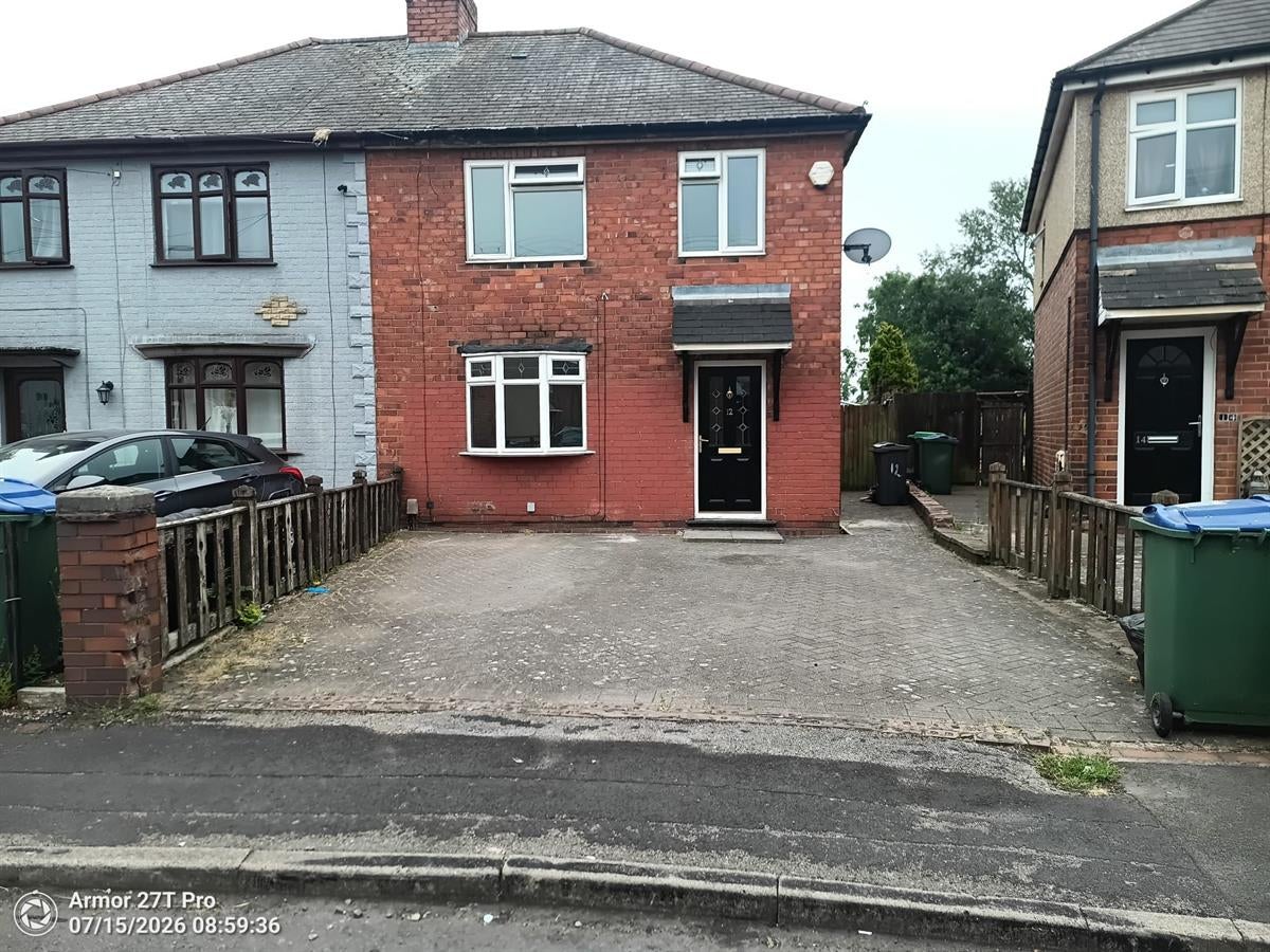 House Laurel Road in Sandwell
