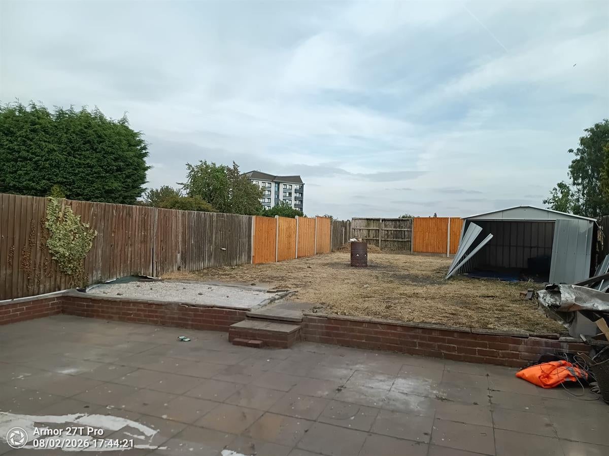 House Laburnum Road in Sandwell