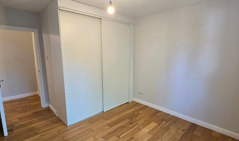 Flat Eversley Street in Glasgow