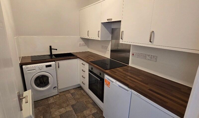 Flat Eversley Street in Glasgow