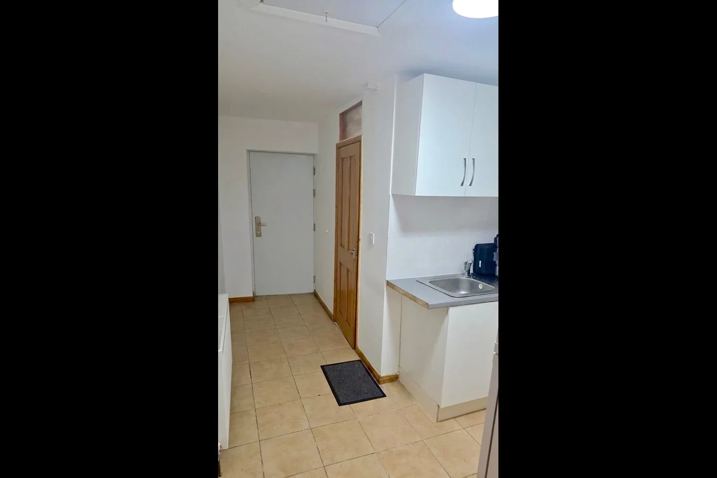 Room Villiers Road in Greater London