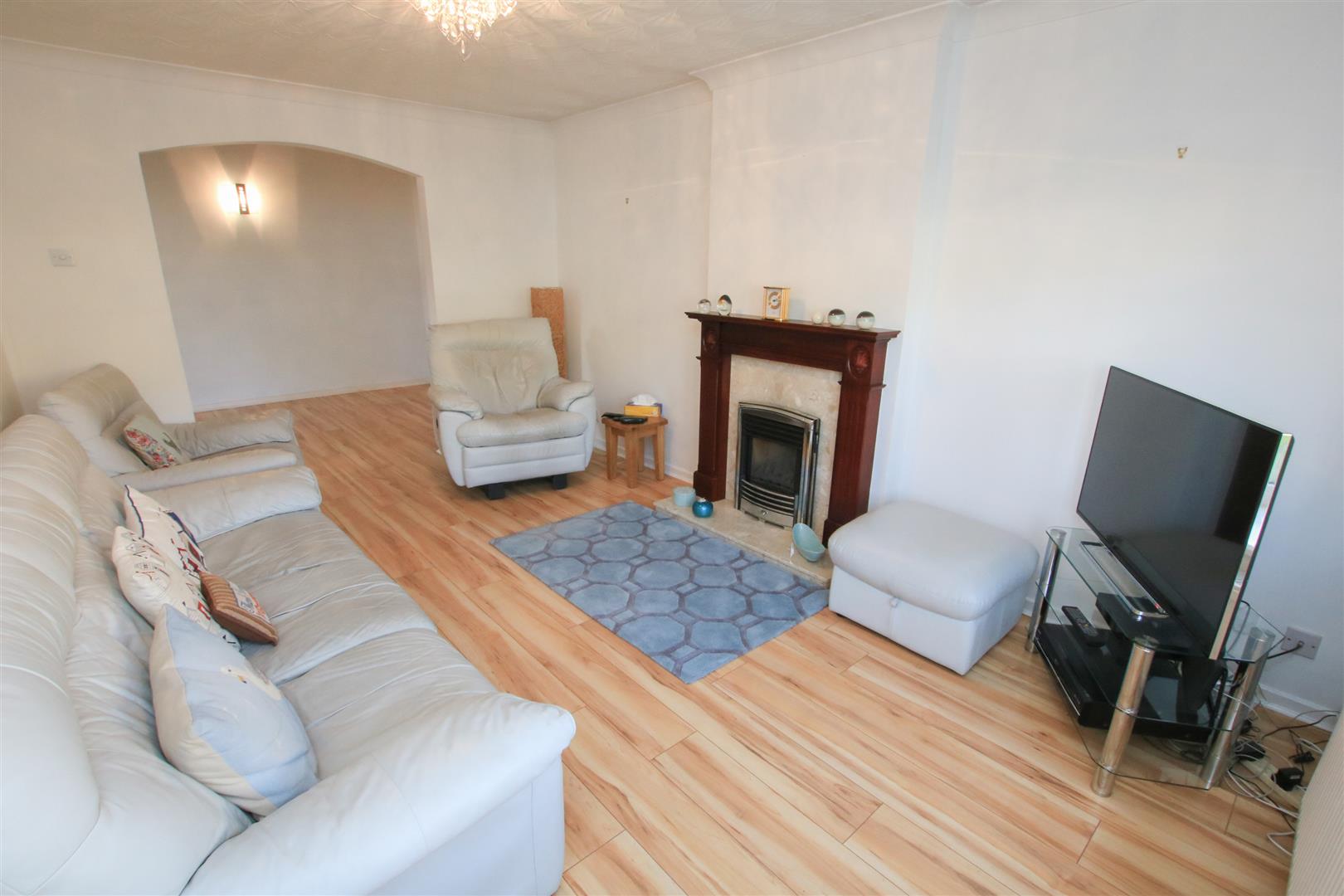 House Redhall Close in Doncaster