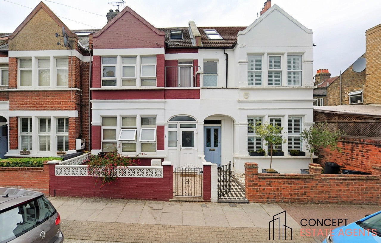 House Clonmore Street in Greater London