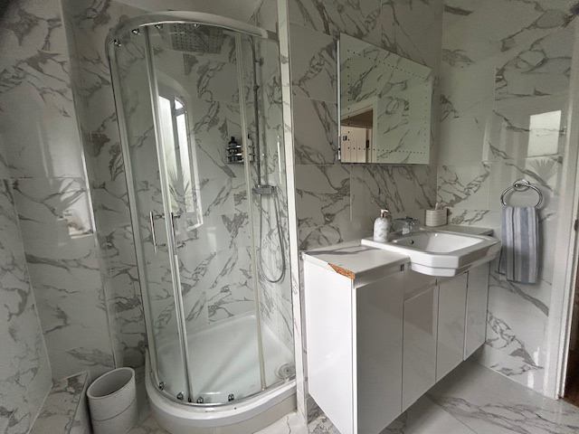 Room Thriffwood in Greater London