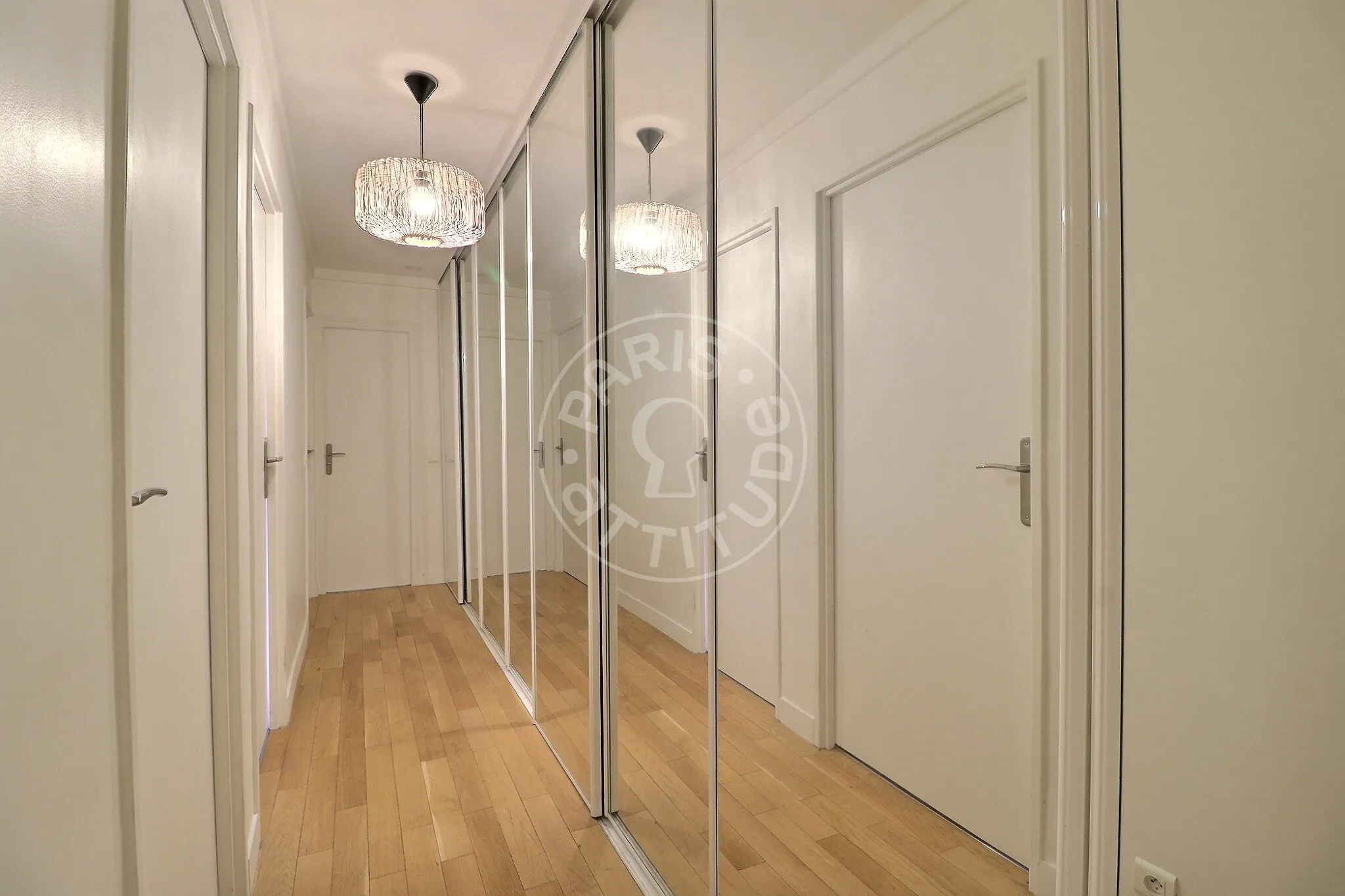Flat Rue Léon Jouhaux in Paris