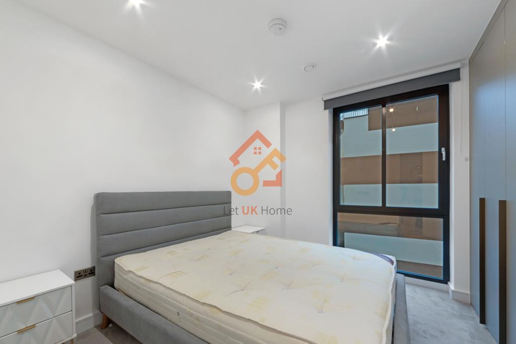 Flat Gorsuch Place in Greater London