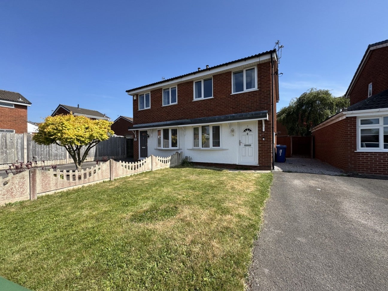 House Trecastell Close in Hindley