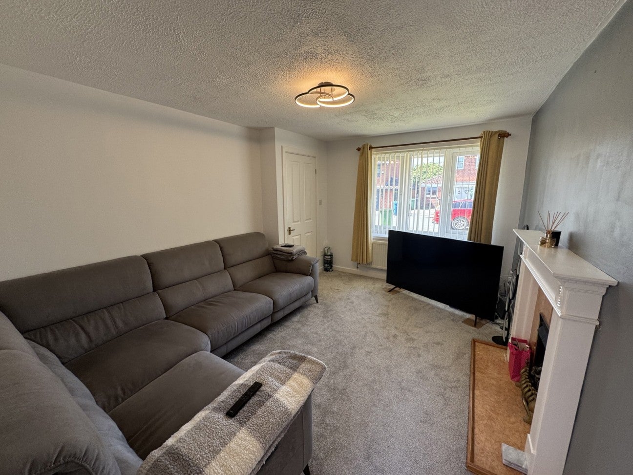 House Trecastell Close in Hindley