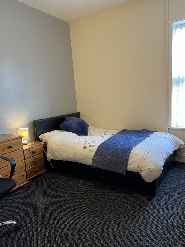 Room Sydney Street in Newcastle-under-Lyme