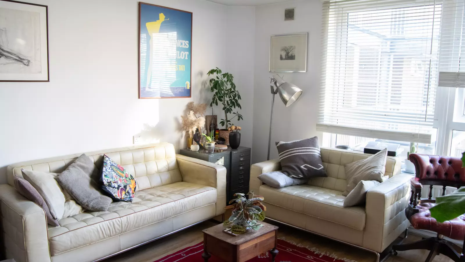 Flat Burdett Road in Greater London
