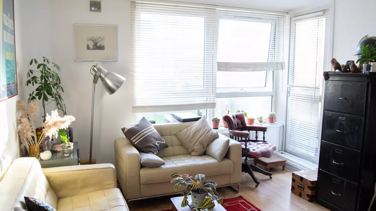 Flat Burdett Road in Greater London
