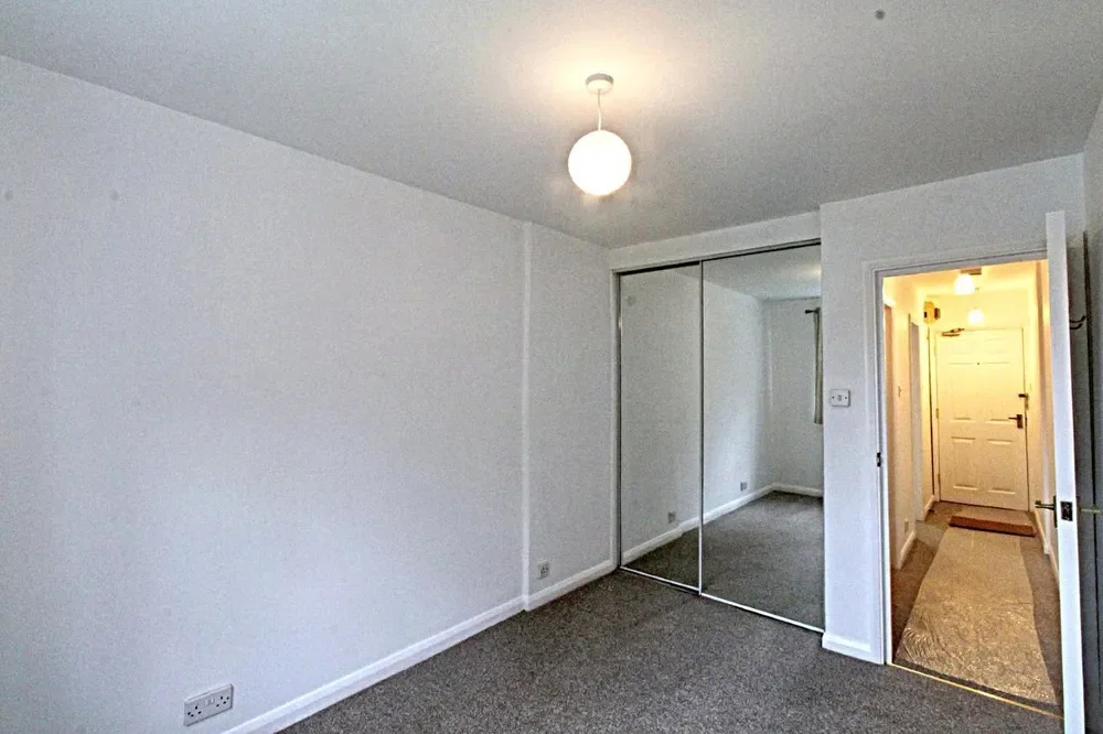 Flat Whitehill Road in Wealden