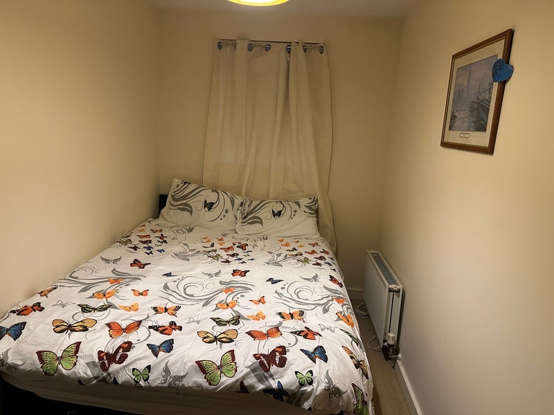 Flat Crabtree Court in Crawley