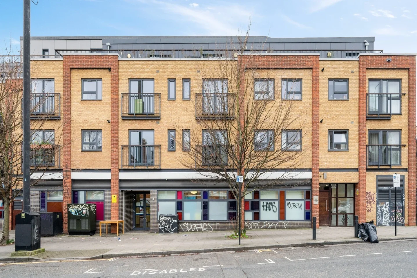 Flat Dunbridge Street in Greater London