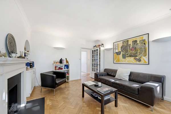 Flat Kensington Church Walk in Greater London