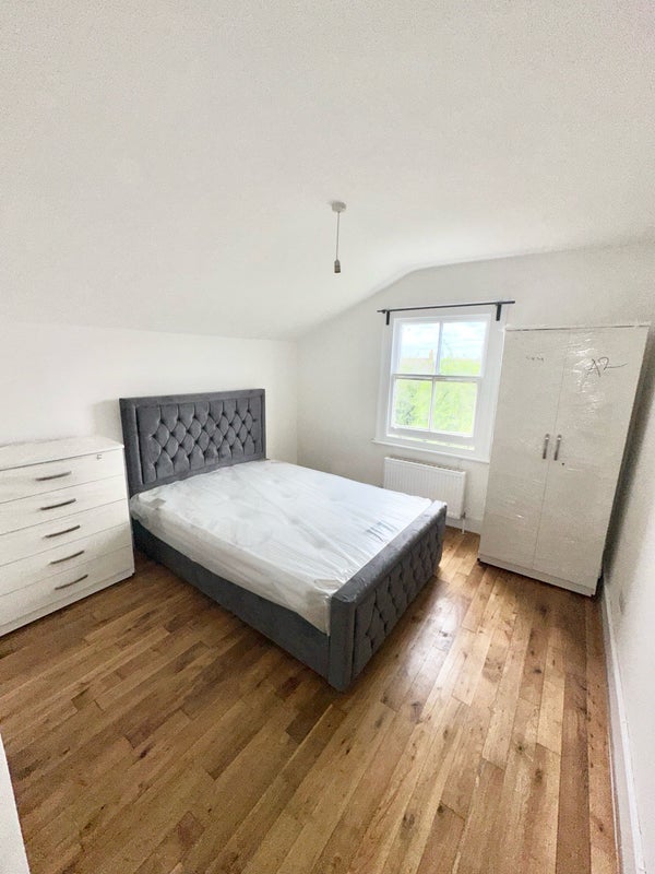 Flat Selsdon Road in Greater London