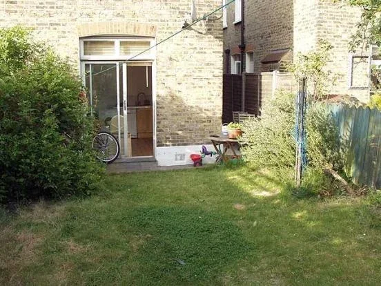 Flat Tintagel Crescent in Greater London