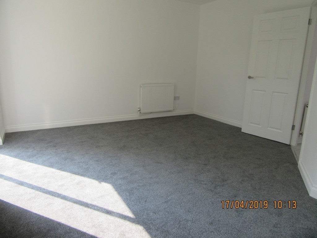 House Corran Way in South Ockendon