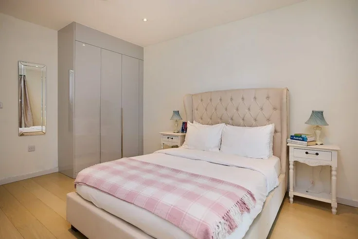 Flat Westfield Avenue in Greater London