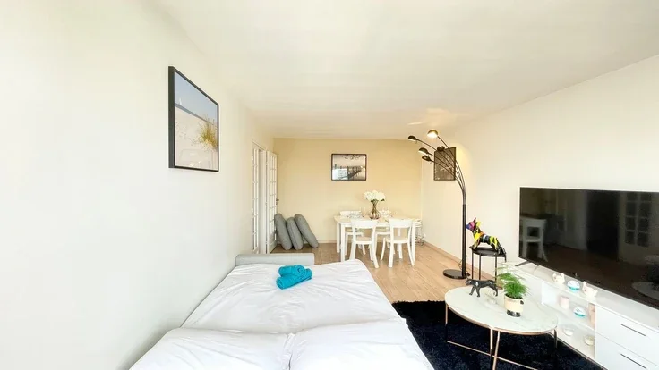 Flat Rue Carle Hébert in Courbevoie