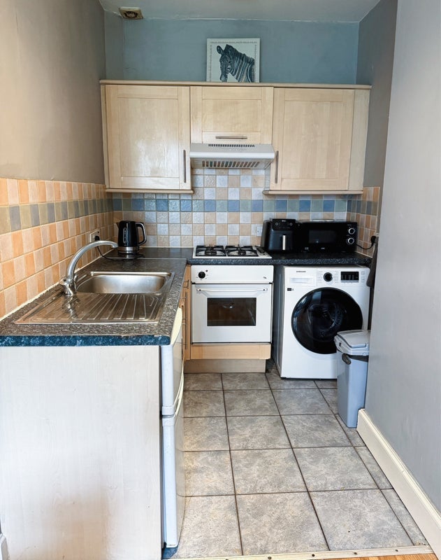 Flat Caledonian Crescent in City of Edinburgh