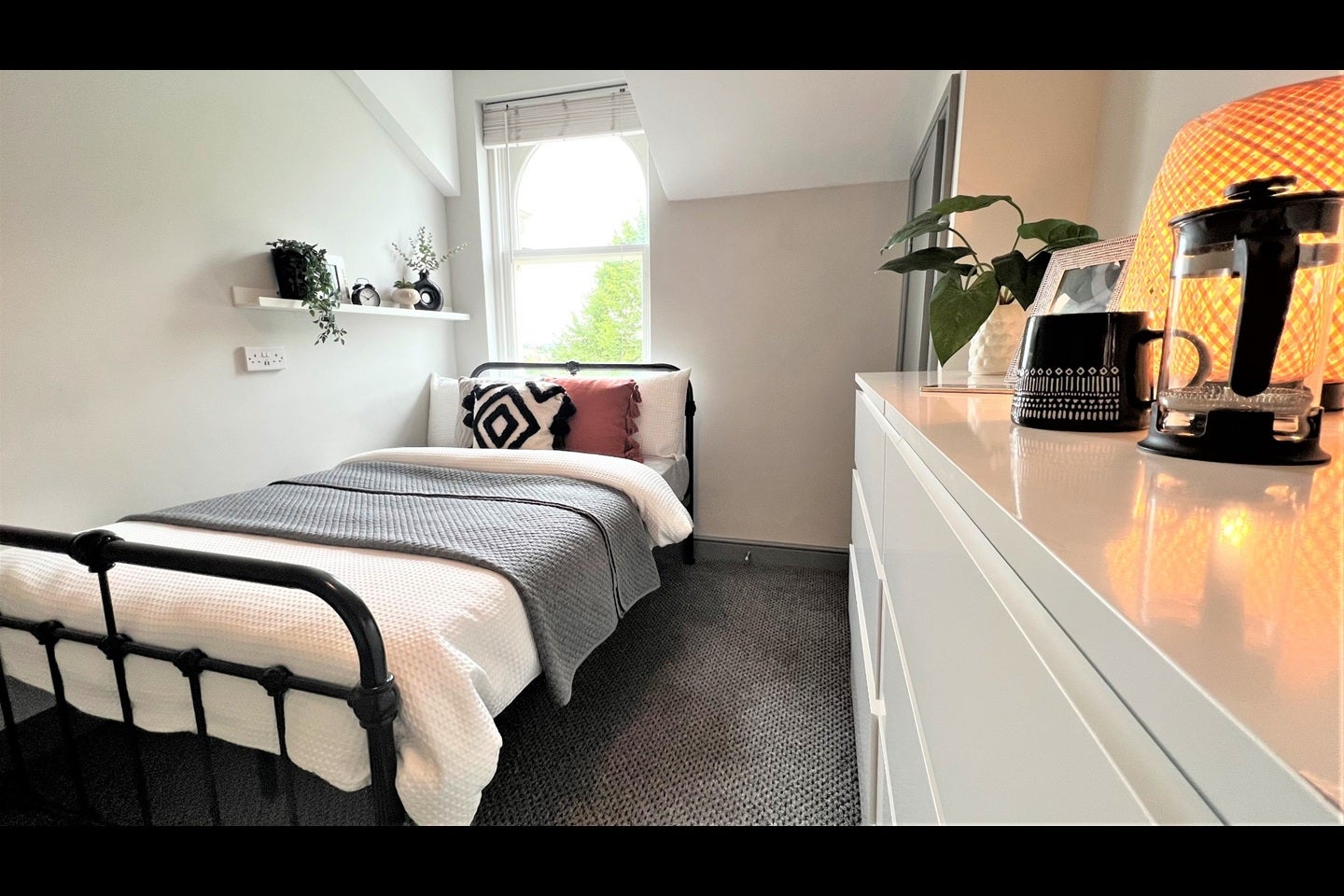 Room Elwick Road in Ashford