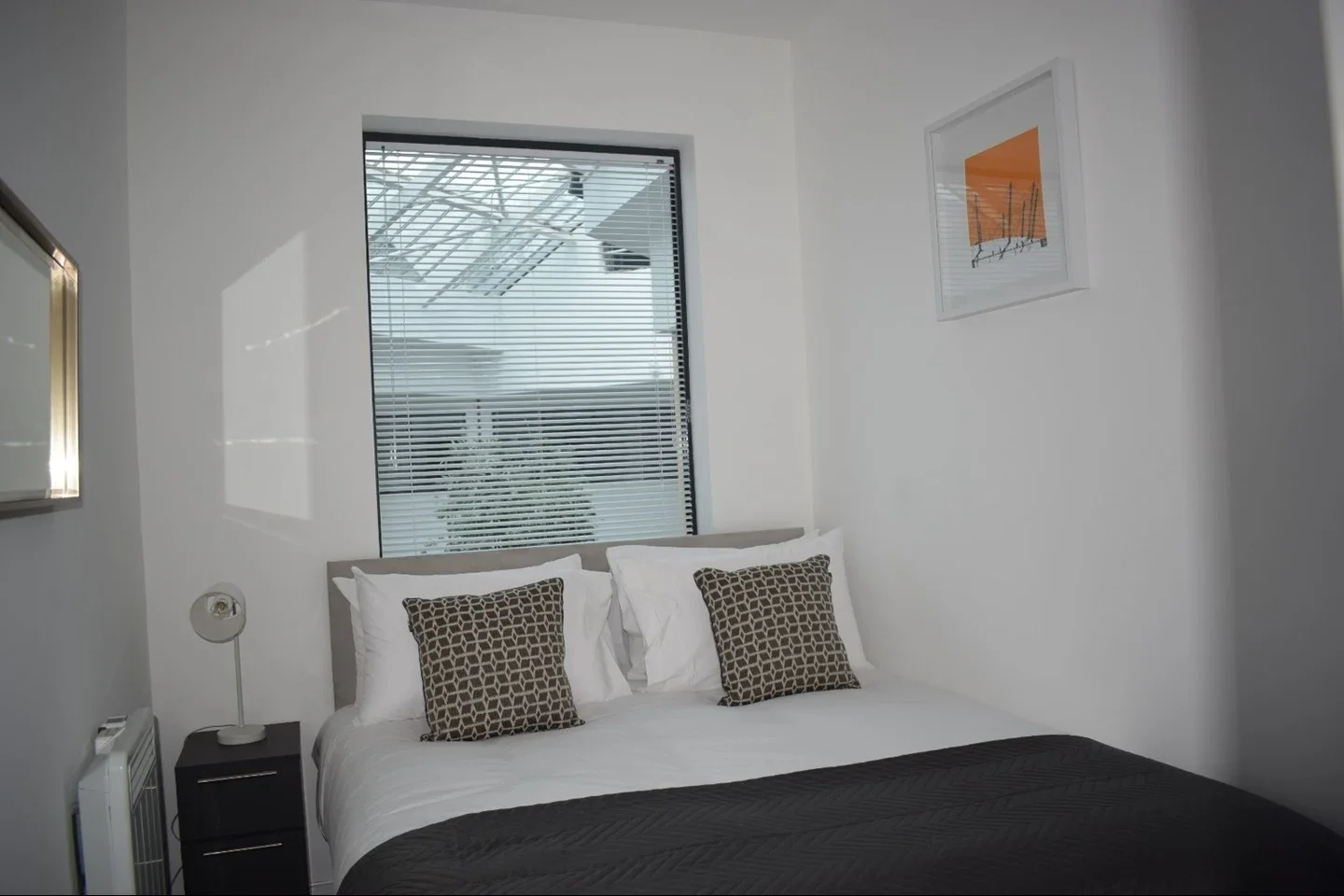 Flat Hayling Close in Slough