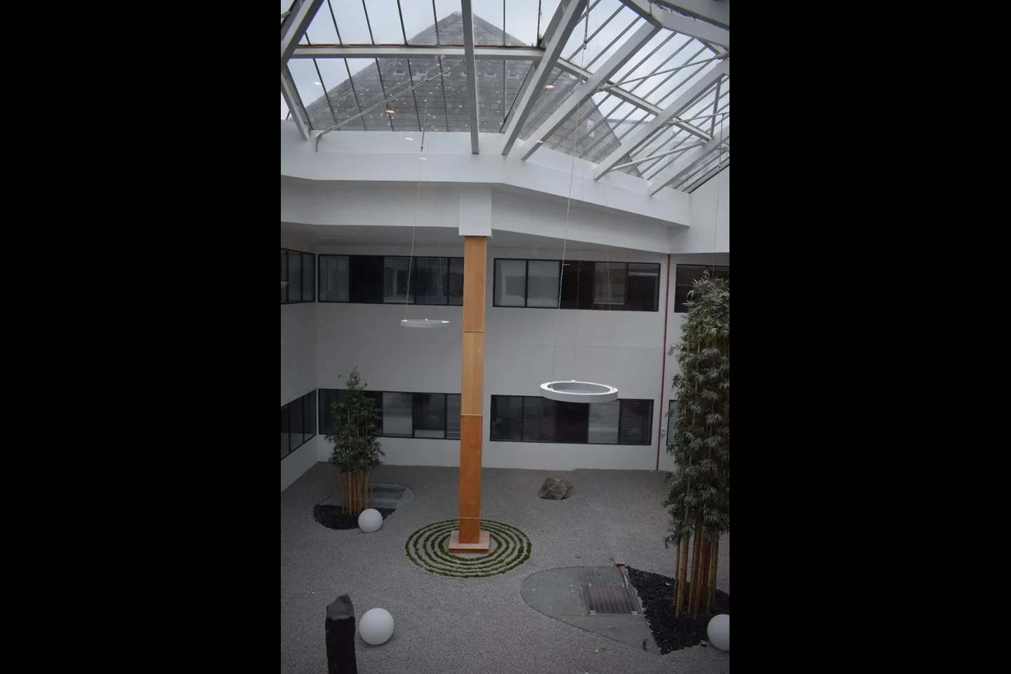 Flat Hayling Close in Slough