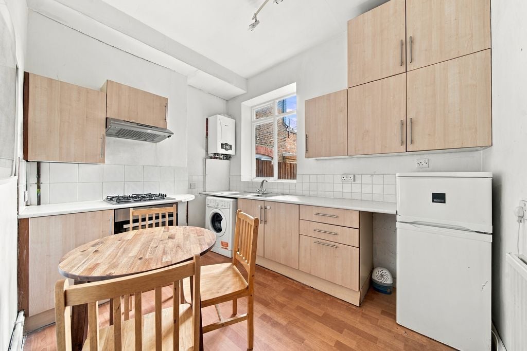 Flat Goldhurst Terrace in Greater London