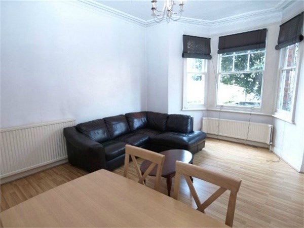 Flat Goldhurst Terrace in Greater London