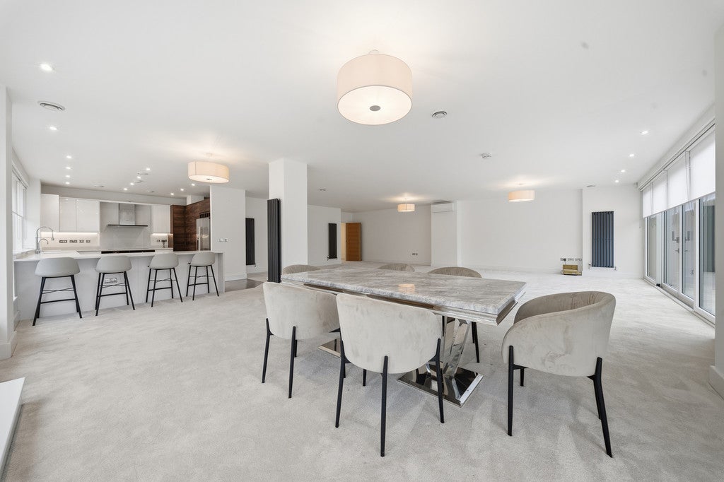 Flat Congleton Road in Macclesfield
