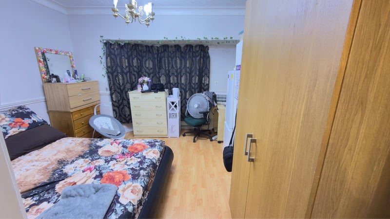 Room Stokes Road in Greater London