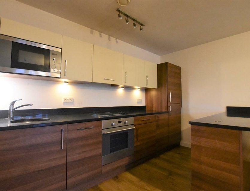Flat Park Lodge Avenue in Greater London