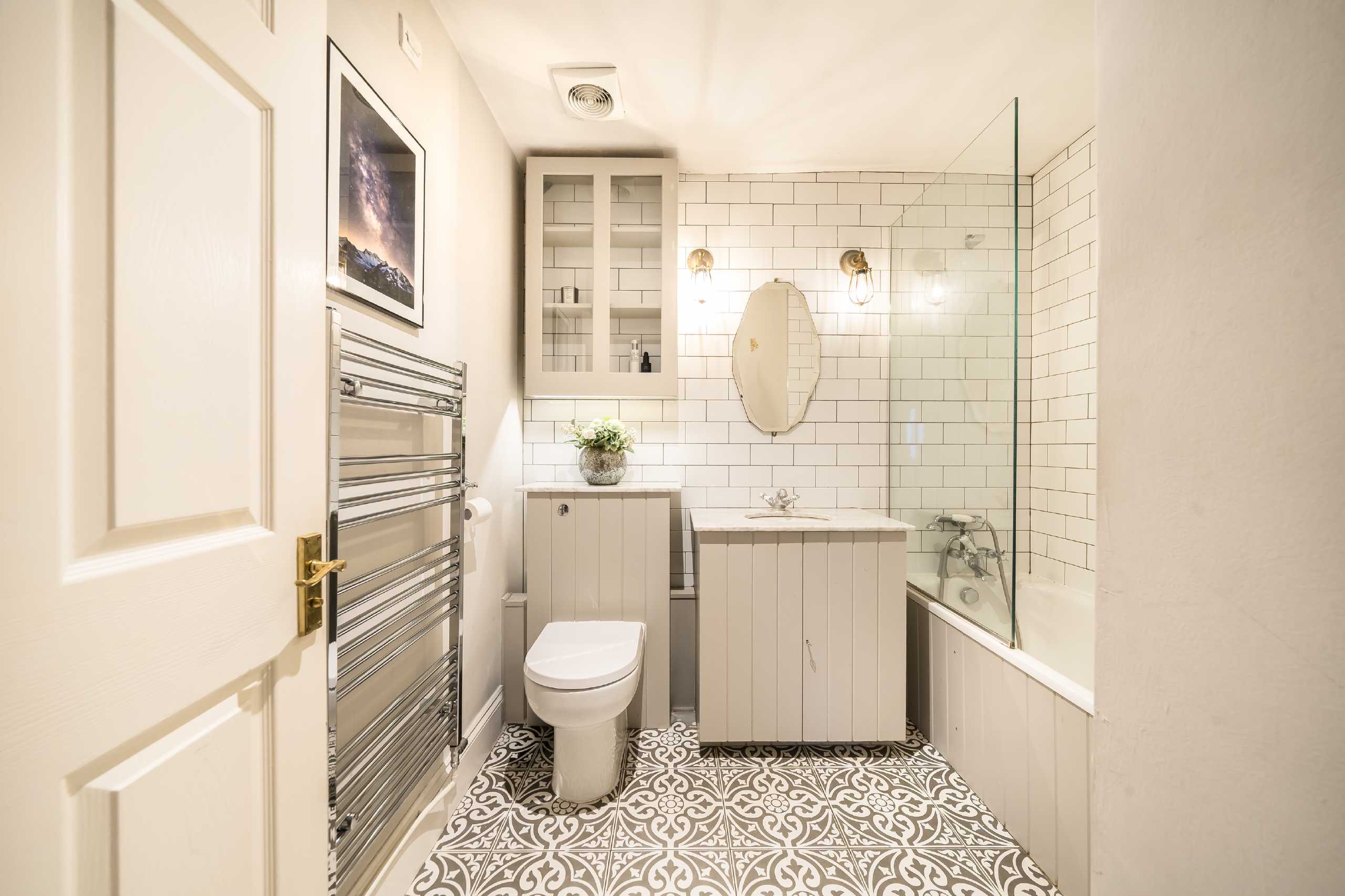 Flat Webb Close in Greater London