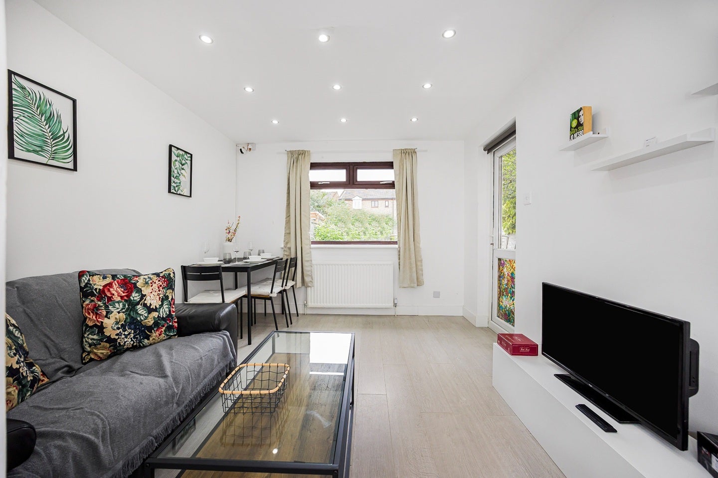 Room Carolina Close in Greater London