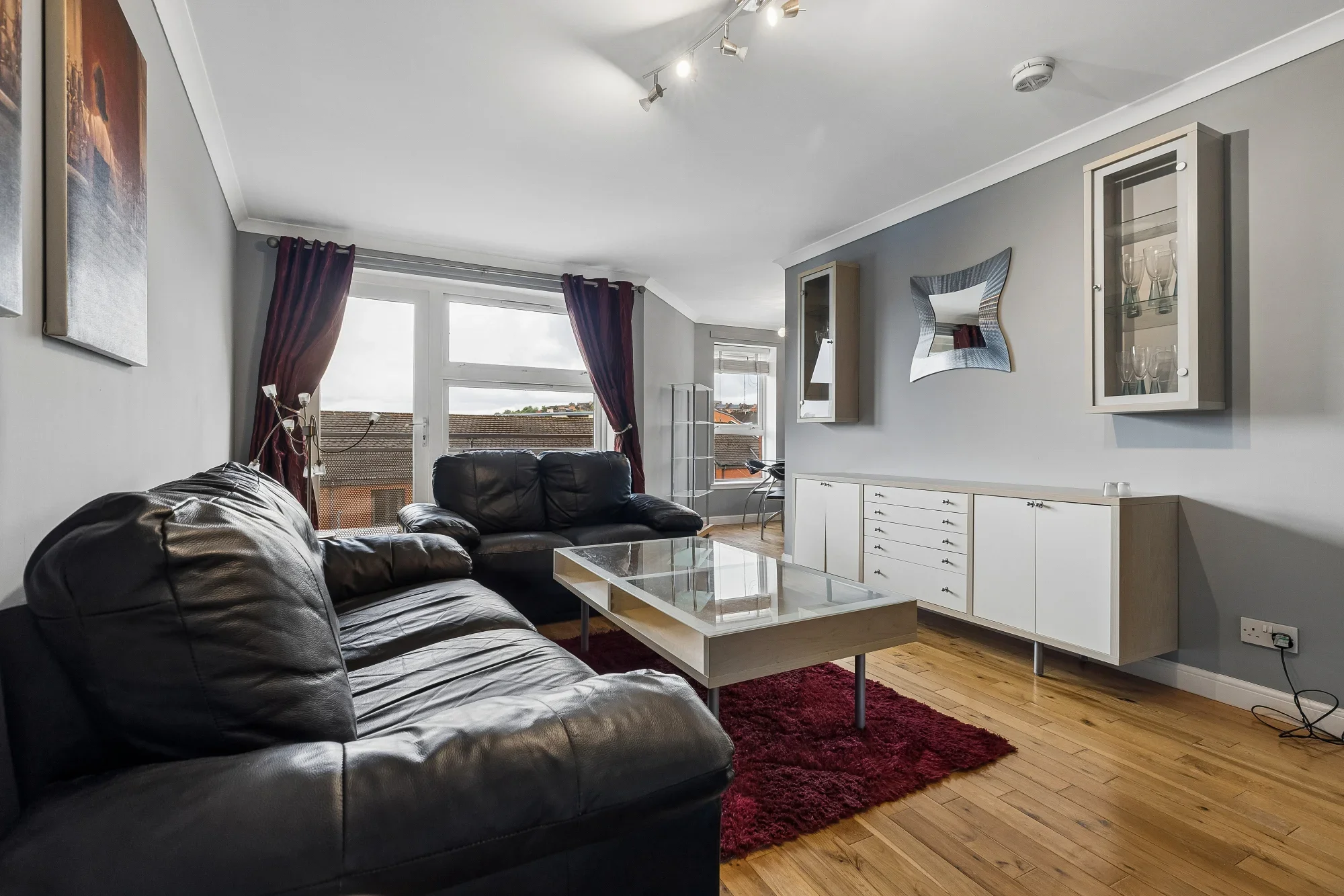 Flat Cooper's Well Street in Glasgow