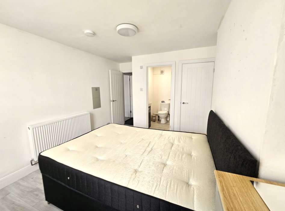 Flat Bath Street in Royal Leamington Spa