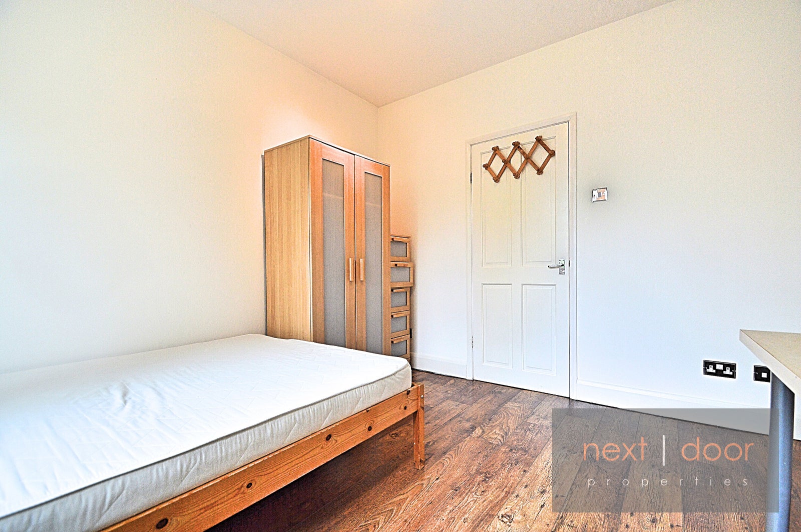 Flat Rosenthal Road in London