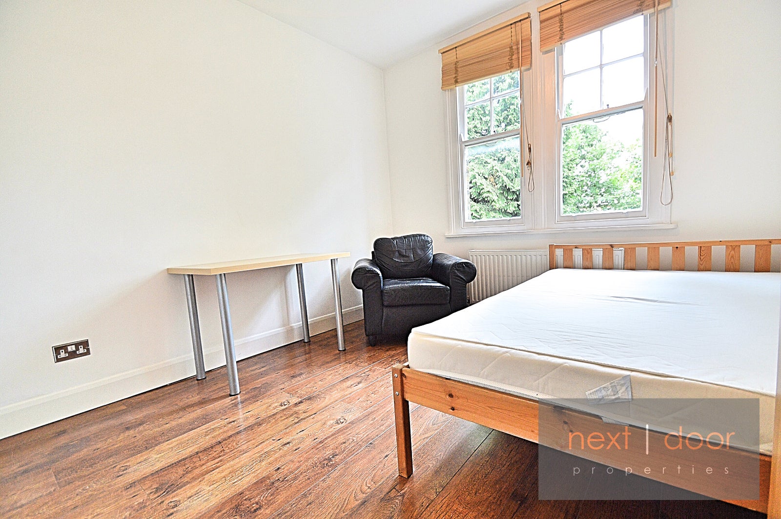 Flat Rosenthal Road in London
