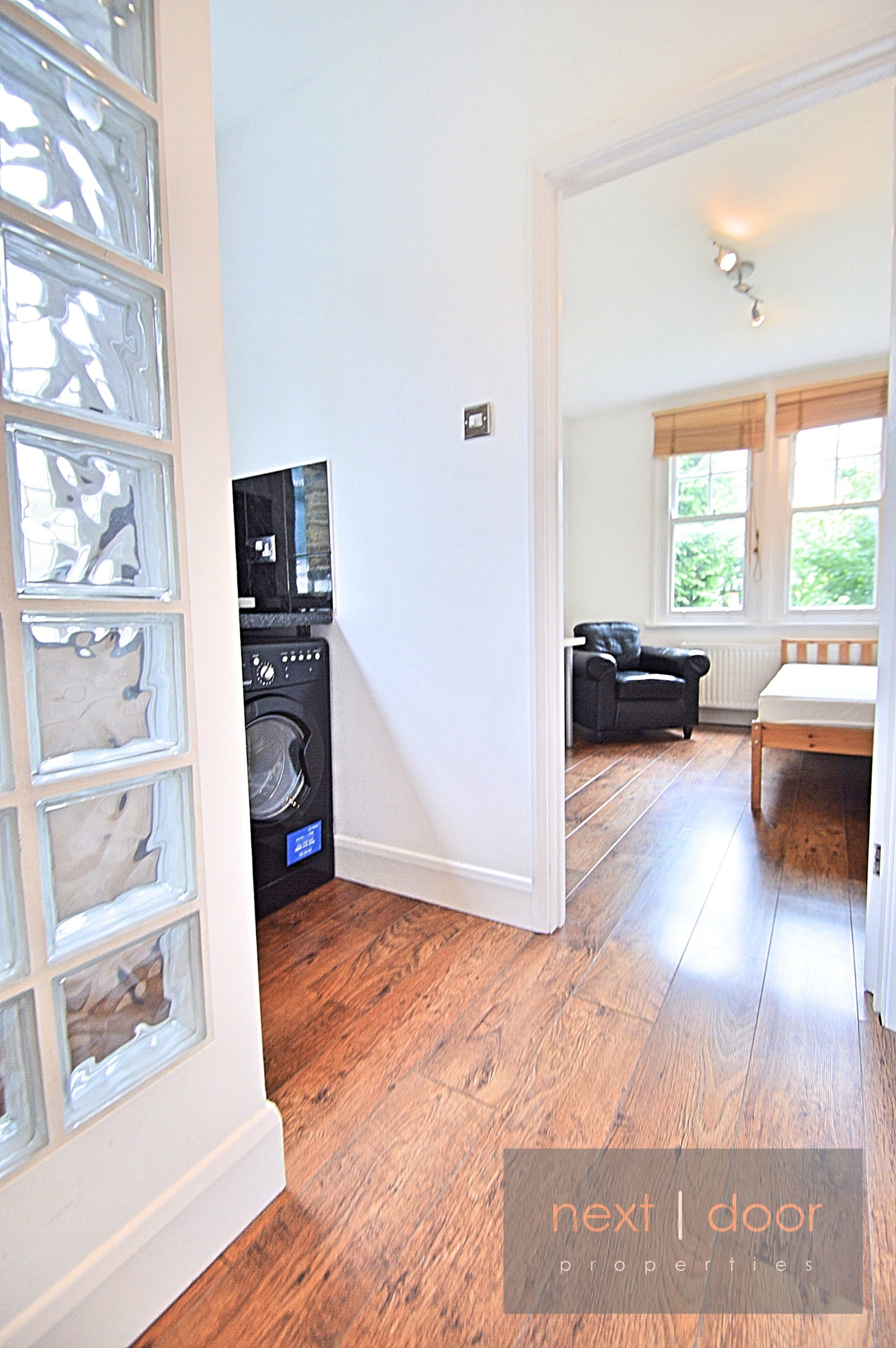 Flat Rosenthal Road in London