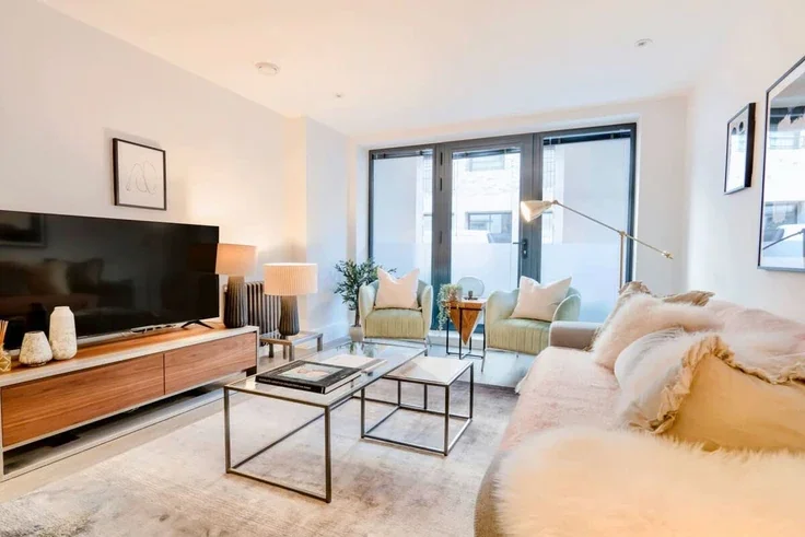 Flat King's Mews in Greater London