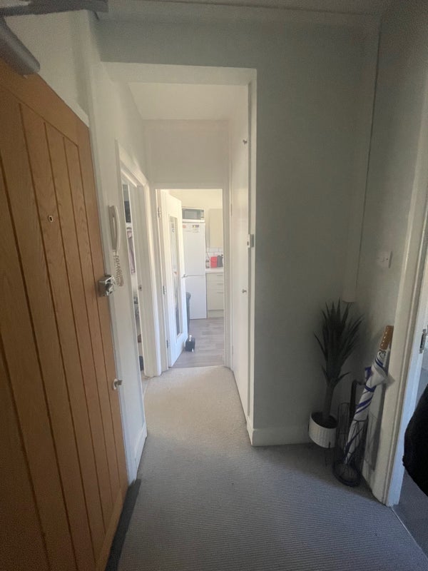 Flat Saltwood Grove in Greater London