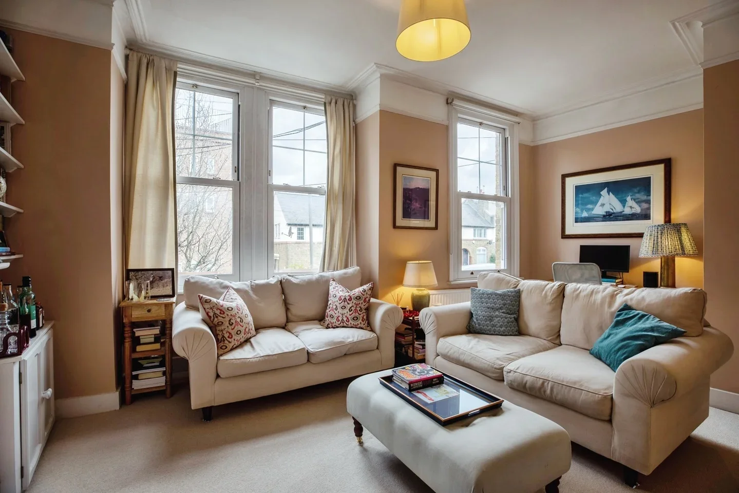 Flat Upper Tooting Road in Greater London