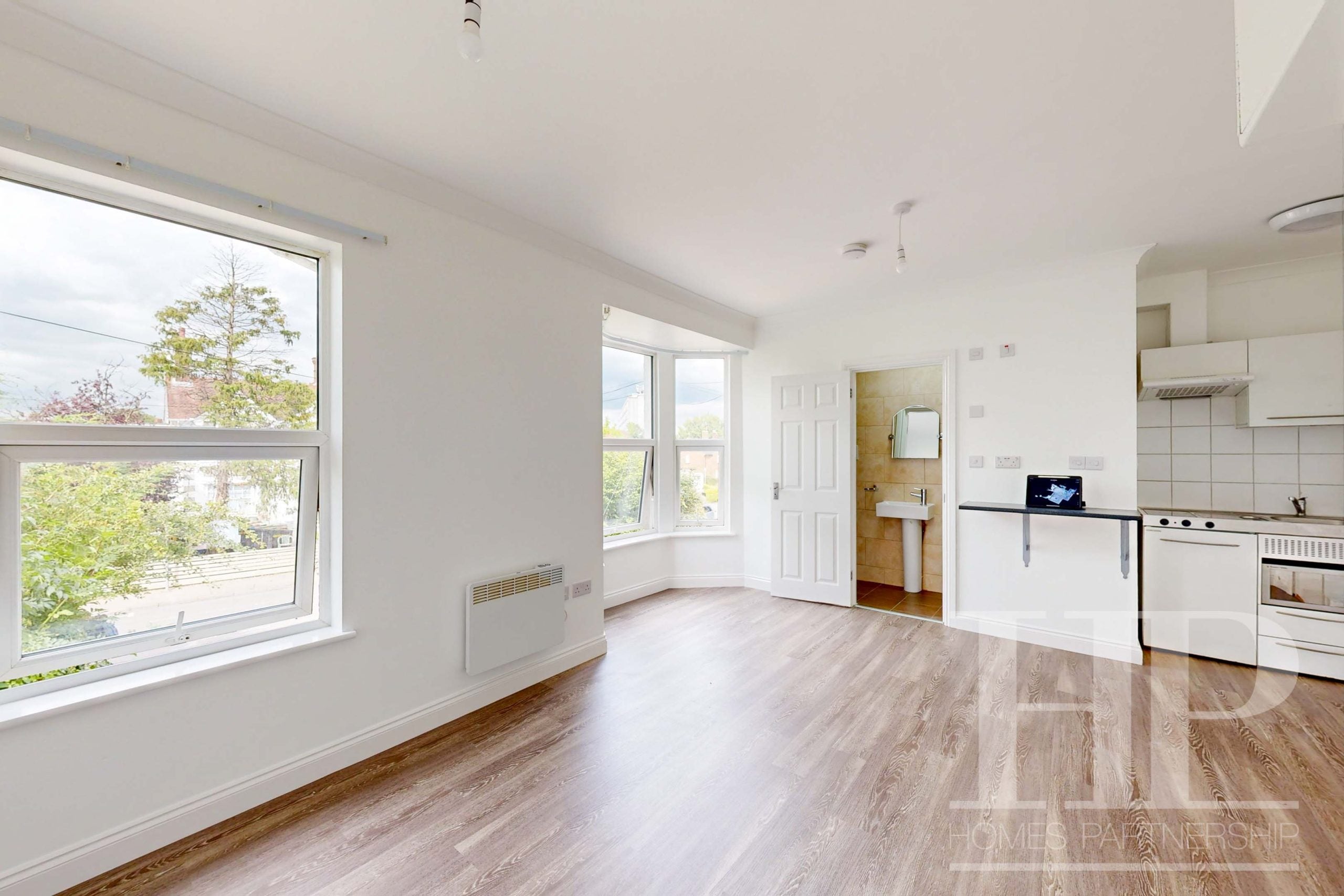Flat Ifield Road in Crawley